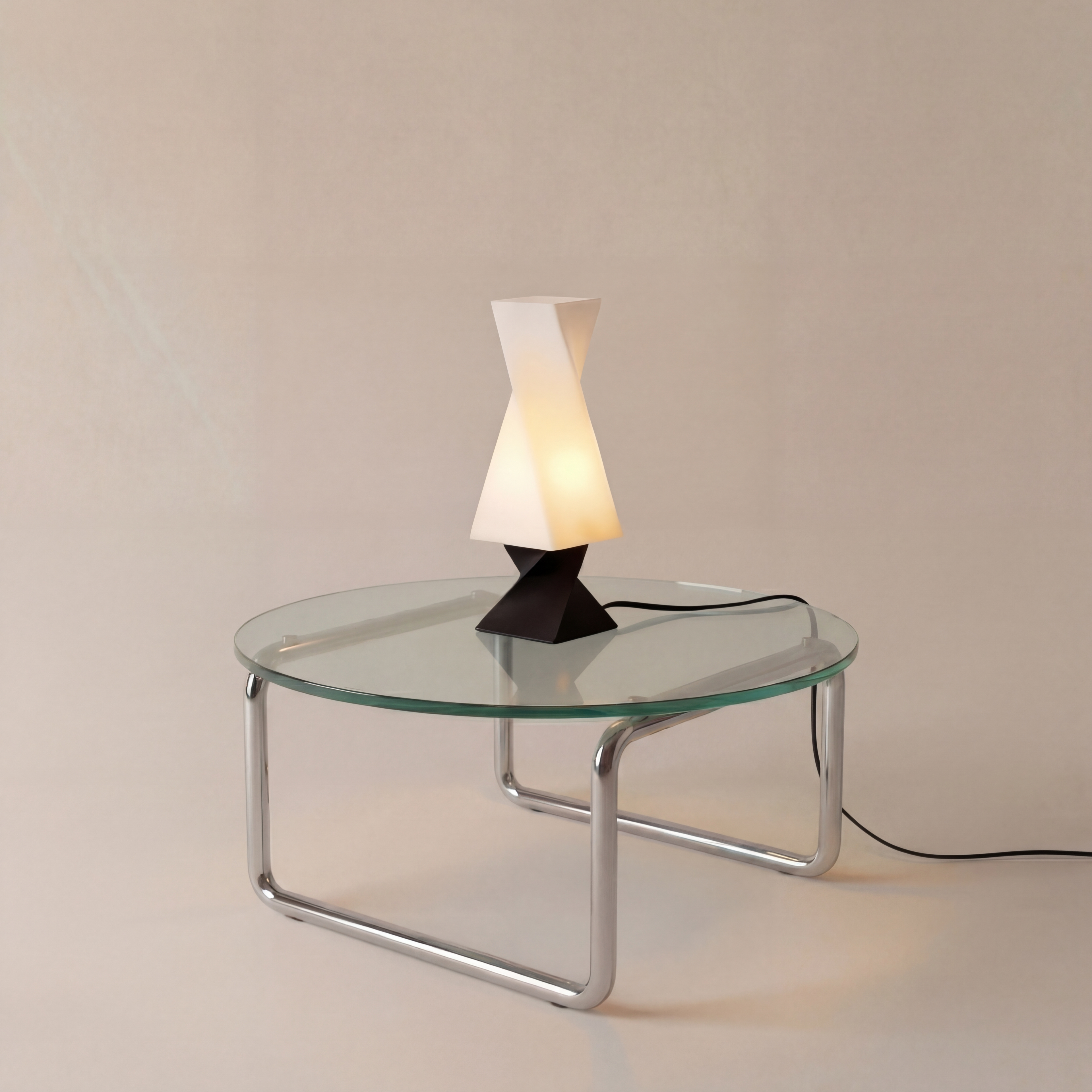 Axis Flow Lamp-Black